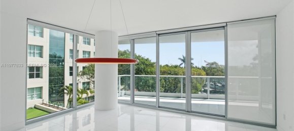 3 dormitorios propiedad comercial en venta en Miami, Miami-Dade, Florida, USA № 615193 21