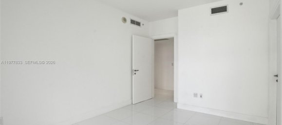 3 dormitorios propiedad comercial en venta en Miami, Miami-Dade, Florida, USA № 615193 6