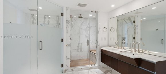 3 dormitorios propiedad comercial en venta en Miami, Miami-Dade, Florida, USA № 615193 11