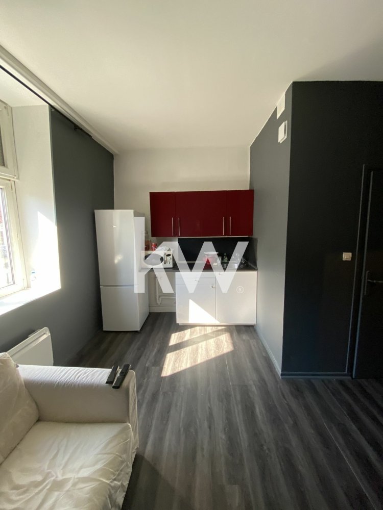 430m² Building in Armentieres, France No. 77795