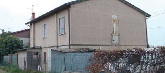 6 rooms Apartment in Legnago, Italy No. 195053 16