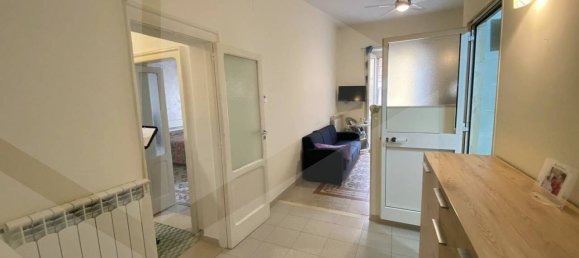 2غرفة شقة في Bari, Italy رقم 33837 3