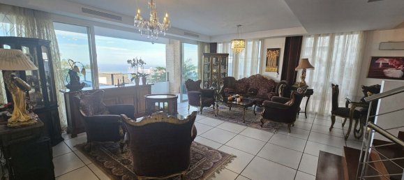 4 bedrooms Villa in Benalmadena, Spain No. 179374 10