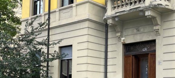 3 rooms Apartment in Parma, Italy No. 153305 3