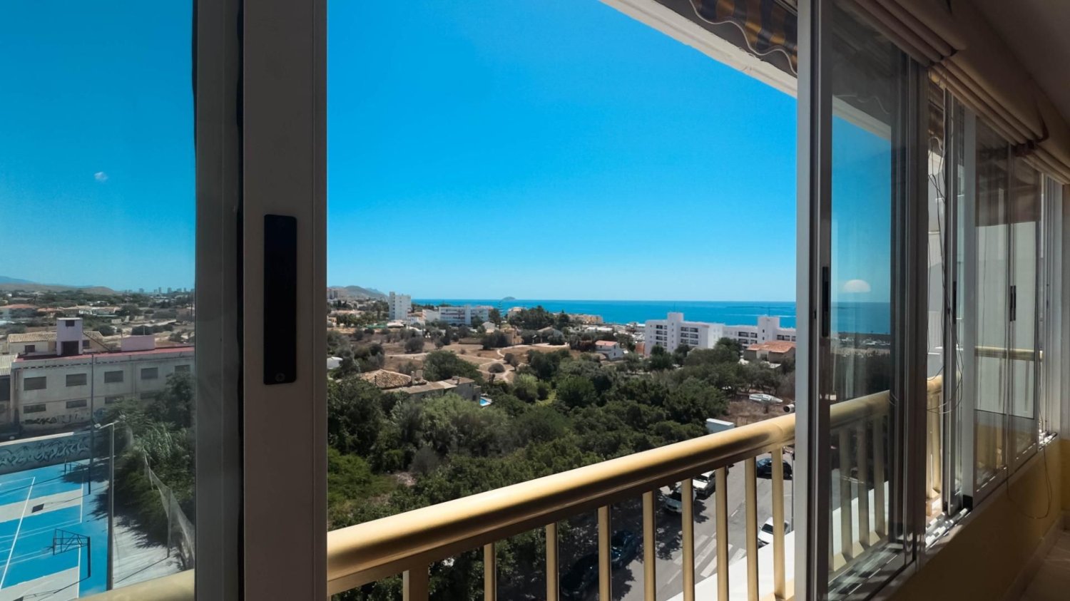4 bedrooms Apartment in Alicante, Spain No. 177534