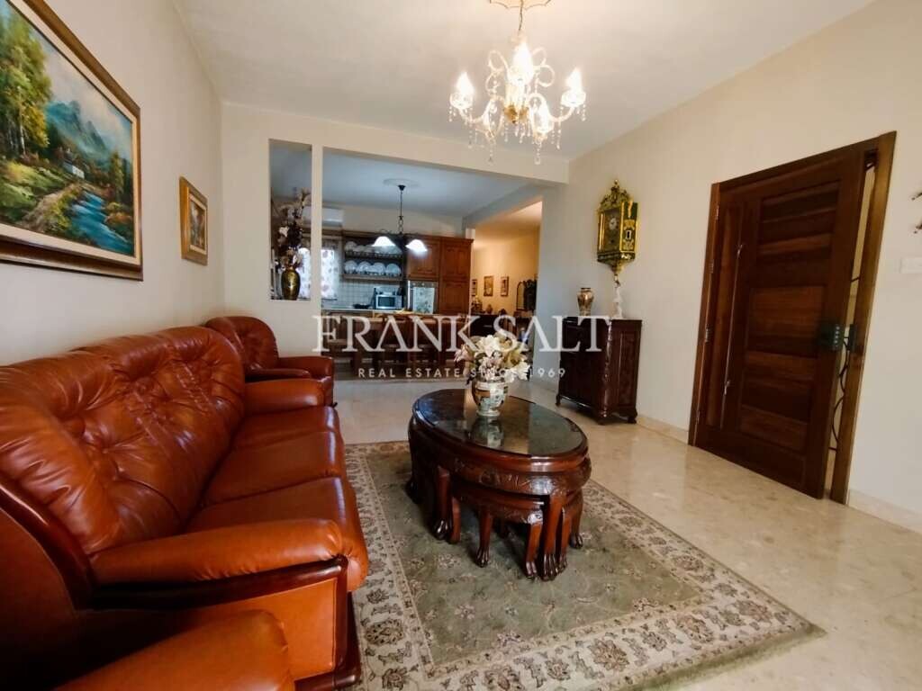 Apartamento T3 em Zabbar, Malta N.º 2743