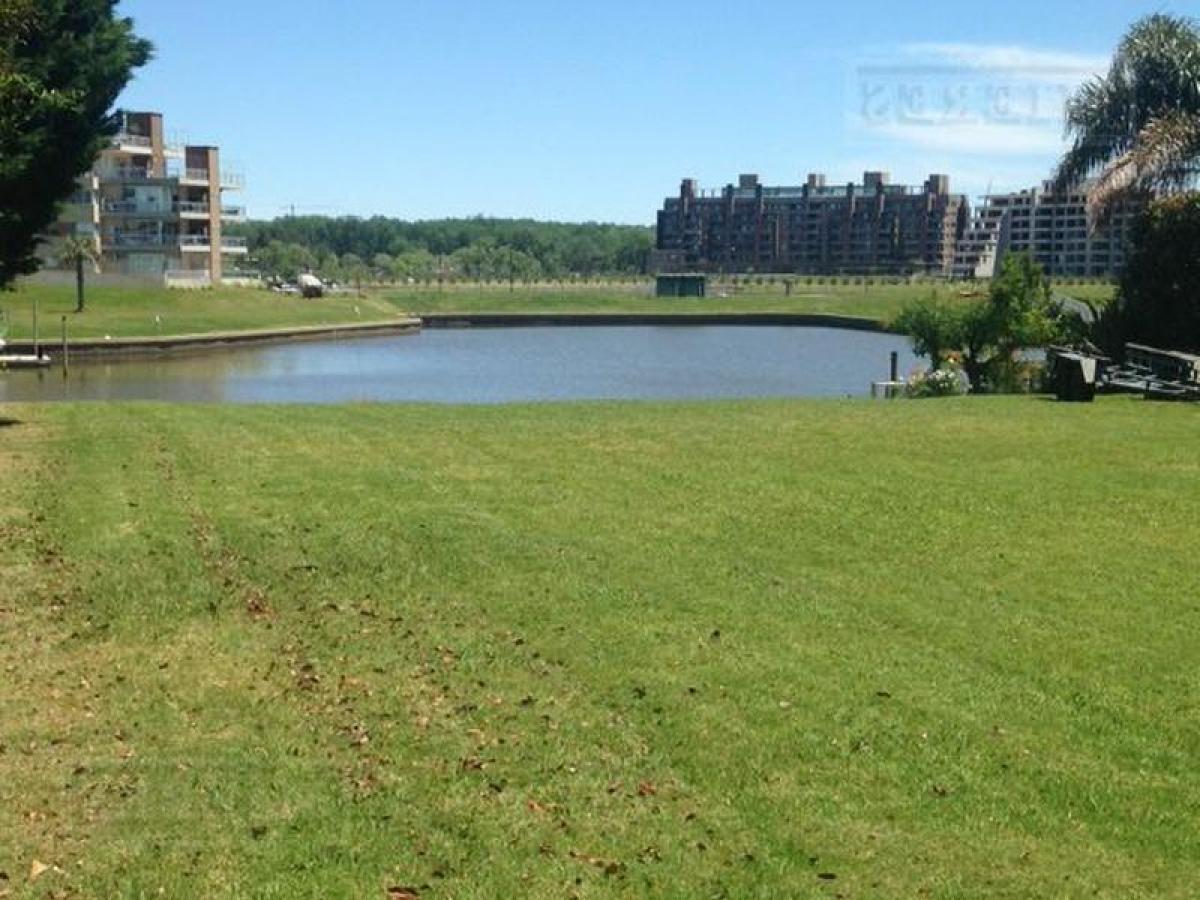  Land in Tigre, Argentina No. 30619