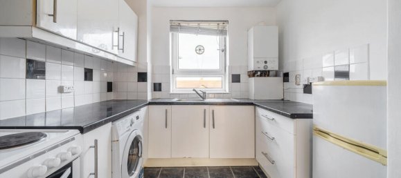 2 bedrooms Apartment in London, United Kingdom No. 7725 2