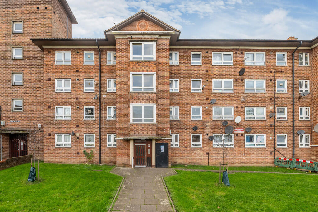 2 bedrooms Apartment in London, United Kingdom No. 7725