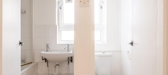 2 bedrooms Apartment in London, United Kingdom No. 7725 30