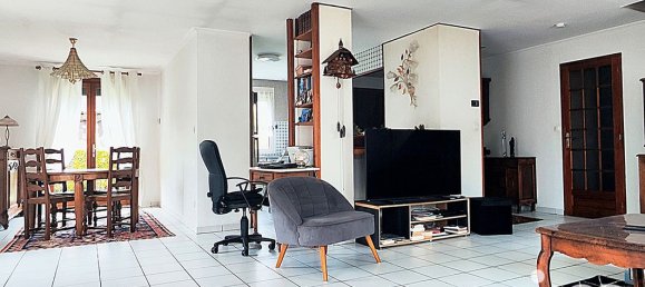 Casa de 4 dormitorios en Fagnieres, France No. 155586 11