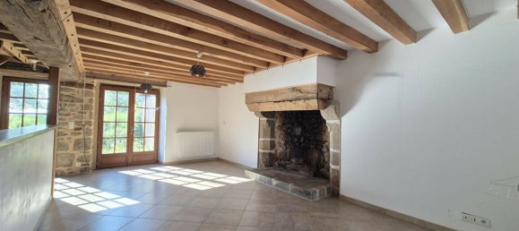 3 bedrooms House in Mayenne, France No. 357666 5