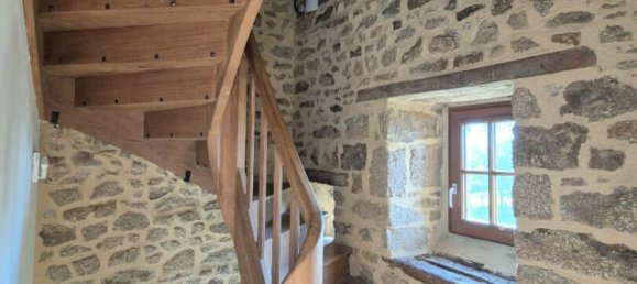 3 bedrooms House in Mayenne, France No. 357666 9