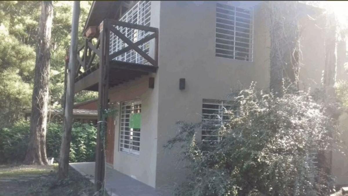 3 bedrooms House in Mar del Plata, Argentina No. 74013