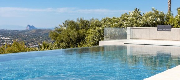 6 bedrooms Villa in Cadiz, Spain No. 148741 2