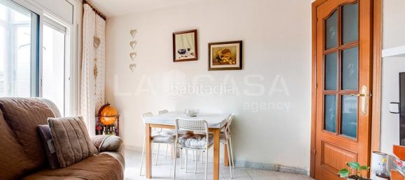 Apartamento de 3 dormitorios en Barcelona, Spain No. 173868 3