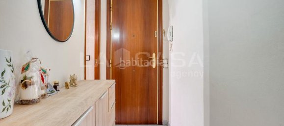 Apartamento de 3 dormitorios en Barcelona, Spain No. 173868 25