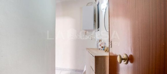 Apartamento de 3 dormitorios en Barcelona, Spain No. 173868 24