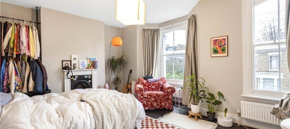 3 bedrooms House in London, United Kingdom No. 8702 13