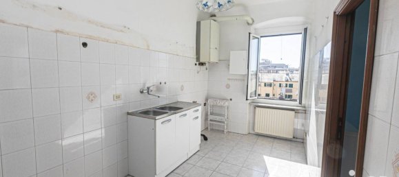Apartamento de 2 dormitorios en Genoa, Italy No. 168513 15