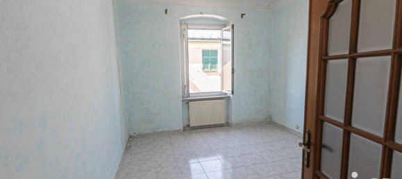Apartamento de 2 dormitorios en Genoa, Italy No. 168513 11