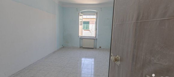 Apartamento de 2 dormitorios en Genoa, Italy No. 168513 3