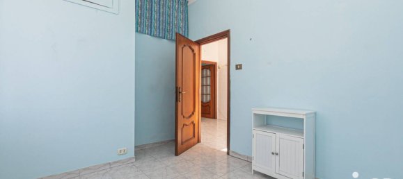 Apartamento de 2 dormitorios en Genoa, Italy No. 168513 24