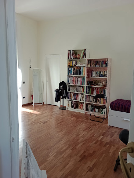 4 bedrooms Apartment in Naples, Italy No. 30333