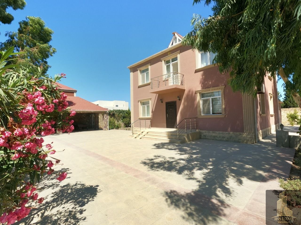 Дом с 4 спальнями в Сабунчинский район, Азербайджан № 1154