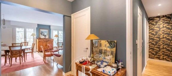 3 bedrooms Apartment in Versailles, France No. 161654 8