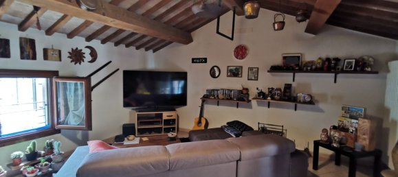 3 rooms Apartment in Sanguinetto, Italy No. 143941 2