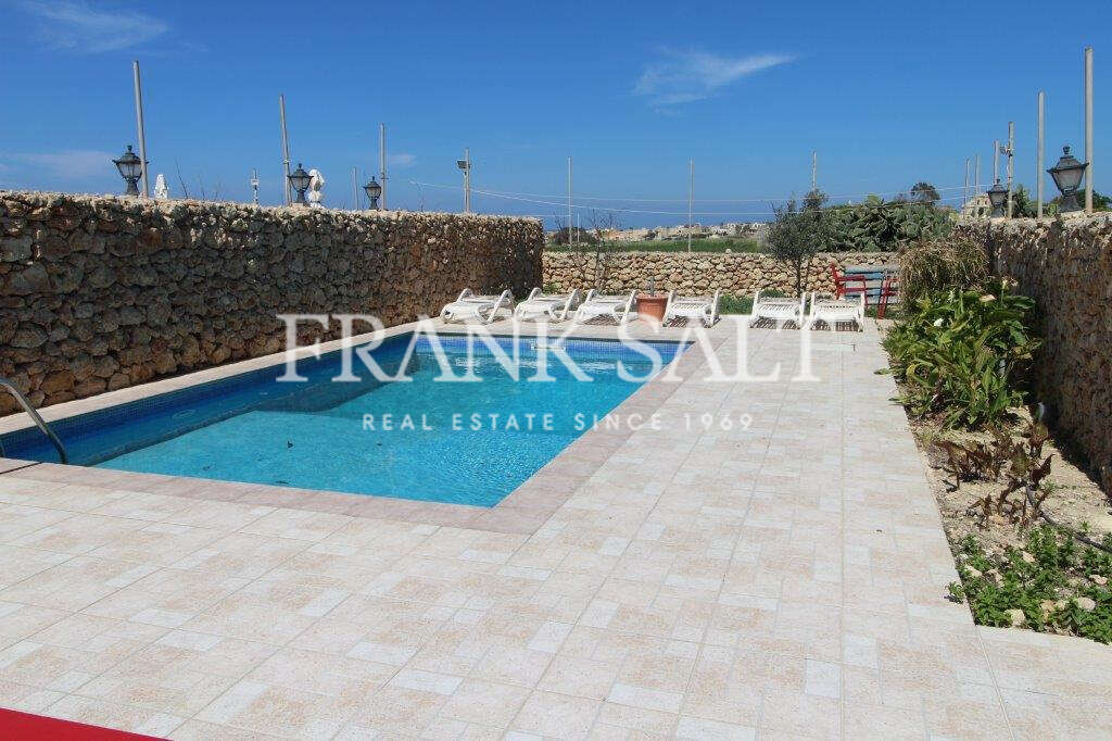 Дом с 5 спальнями в Сан-Лауренц, Мальта № 5498