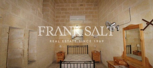 Дом с 5 спальнями в Сан-Лауренц, Мальта № 5498 9