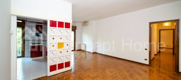 3 bedrooms Apartment in Rome, Italy No. 320202 5
