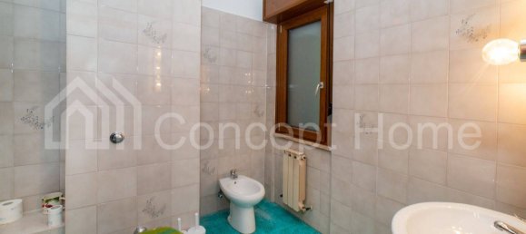 3 bedrooms Apartment in Rome, Italy No. 320202 22