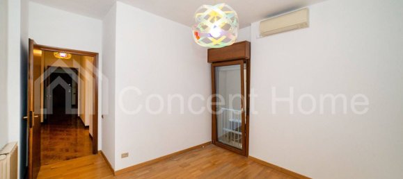 3 bedrooms Apartment in Rome, Italy No. 320202 16