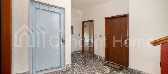 3 bedrooms Apartment in Rome, Italy No. 320202 4