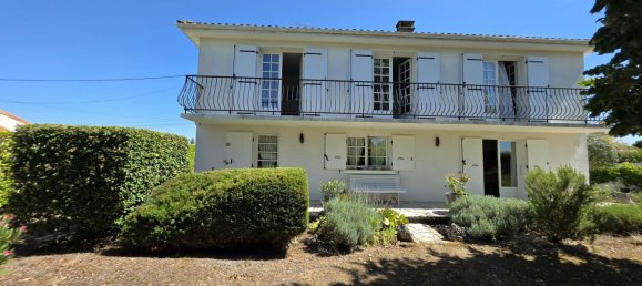 3 Schlafzimmer Haus in Charente, France, Nr. 308854 2