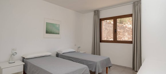 5 bedrooms Villa in Olbia, Italy No. 266216 18