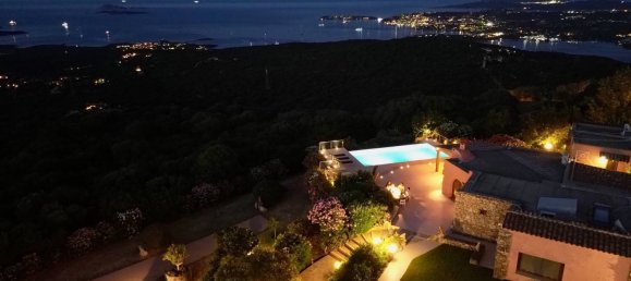 5 bedrooms Villa in Olbia, Italy No. 266216 32