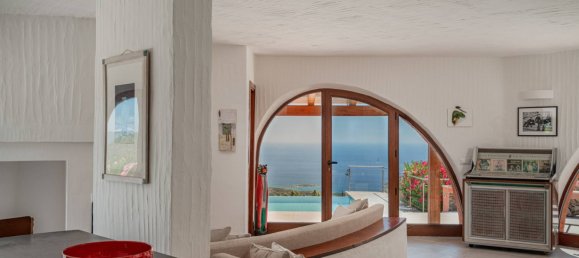 5 bedrooms Villa in Olbia, Italy No. 266216 10