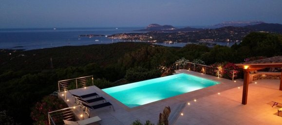 5 bedrooms Villa in Olbia, Italy No. 266216 35
