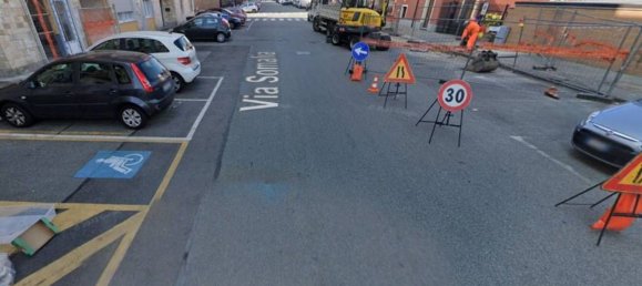 3 rooms Apartment in Moncalieri, Italy No. 210657 2