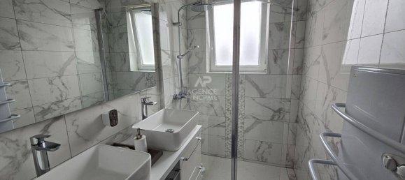 Casa de 4 dormitorios en Osny, France No. 174165 8