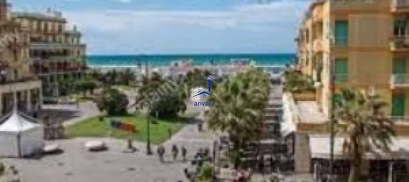 1 room Commercial property in Rome, Italy No. 82305 4