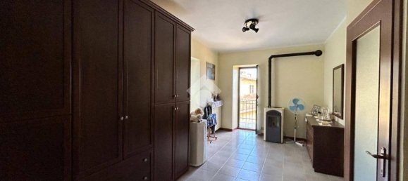 Casa de 2 dormitorios en Bibiana, Italy No. 348394 19