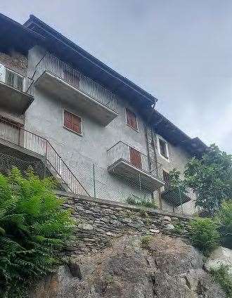 3-salle Appartement à Sondrio, Italy No. 59168