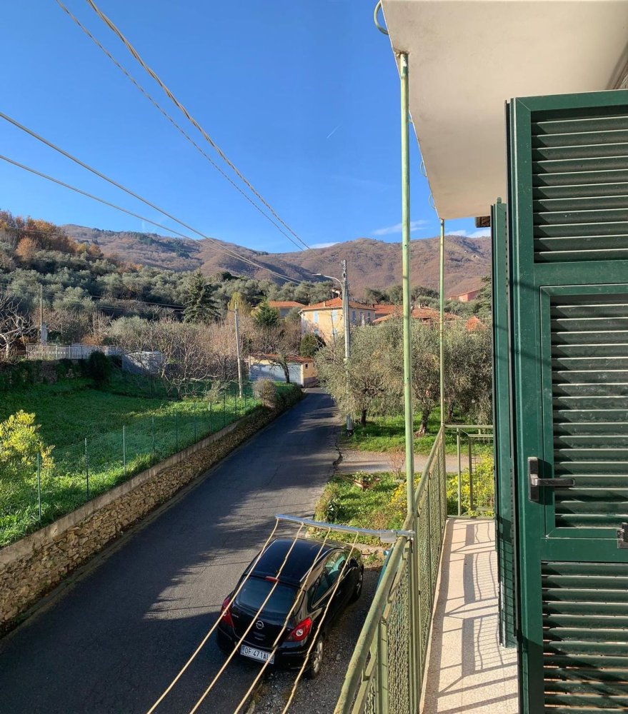 4-Zimmer Doppelhaus in Borgomaro, Italy, Nr. 169971