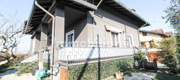 4 غرف نوم فيلا في Magnago, Italy رقم 65458 6