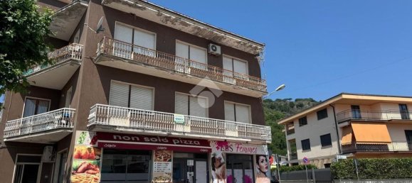 Gewerbliche Immobilie in Pozzilli, Italy 90m², Nr. 327249 5
